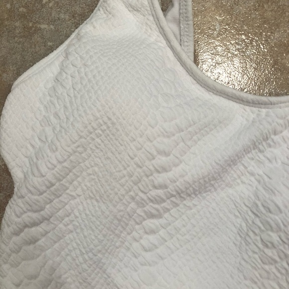 One piece white bathing suit - Picture 4 of 5